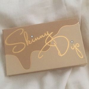 Kylie bronzer/highlighter